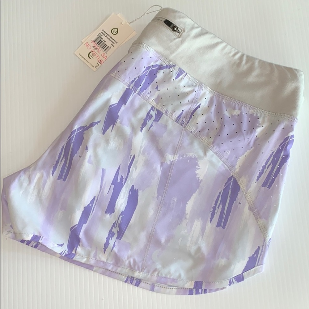 NWT Tasc Airflow Run Short Large